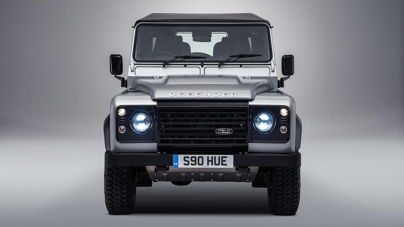 Illustration for article titled The 2 Millionth Land Rover Defender Was Built By Fans Like Bear Grylls